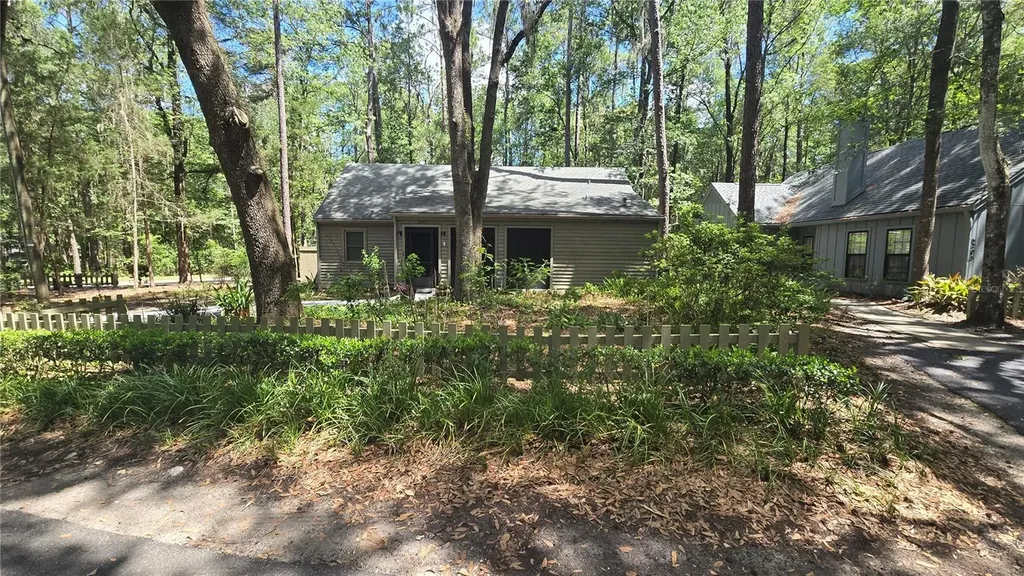 5201 SW 86 Terrace Gainesville FL 32608