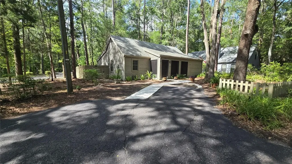 5201 SW 86 Terrace Gainesville FL 32608
