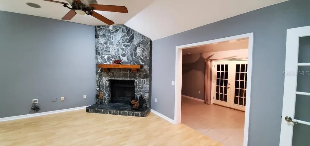 5201 SW 86 Terrace Gainesville FL 32608