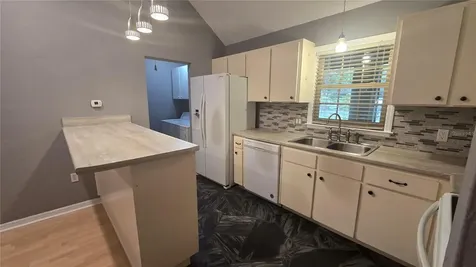 5201 SW 86 Terrace Gainesville FL 32608