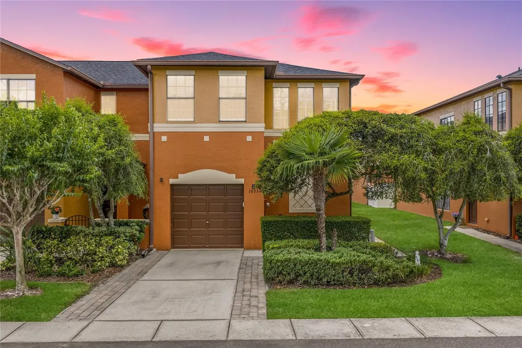 1033 Blackwater Drive Wesley Chapel FL 33543