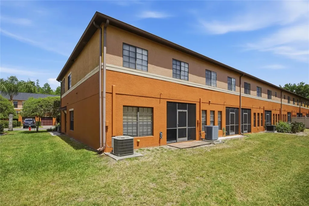 1033 Blackwater Drive Wesley Chapel FL 33543
