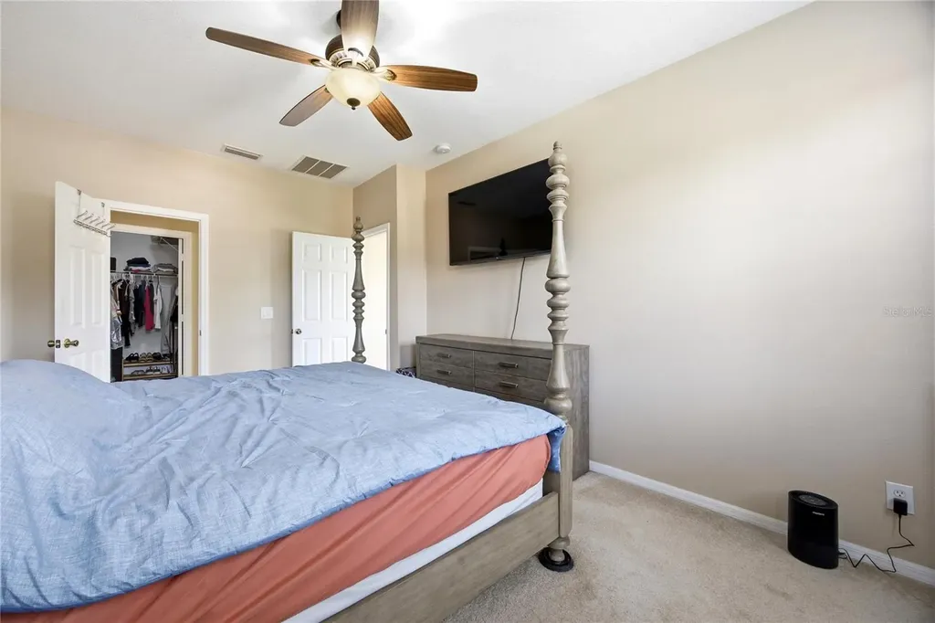 1033 Blackwater Drive Wesley Chapel FL 33543