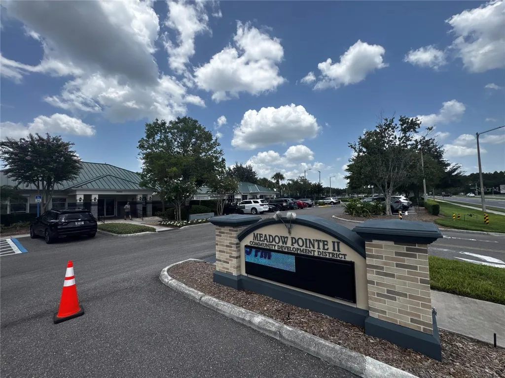 1033 Blackwater Drive Wesley Chapel FL 33543