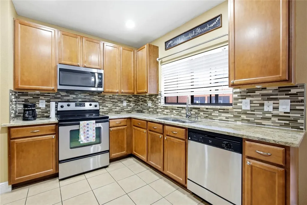 1033 Blackwater Drive Wesley Chapel FL 33543