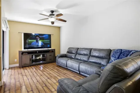 1033 Blackwater Drive Wesley Chapel FL 33543