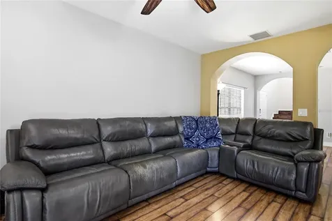 1033 Blackwater Drive Wesley Chapel FL 33543