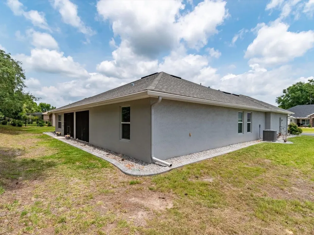 6704 SW 179th Court Road Dunnellon FL 34432