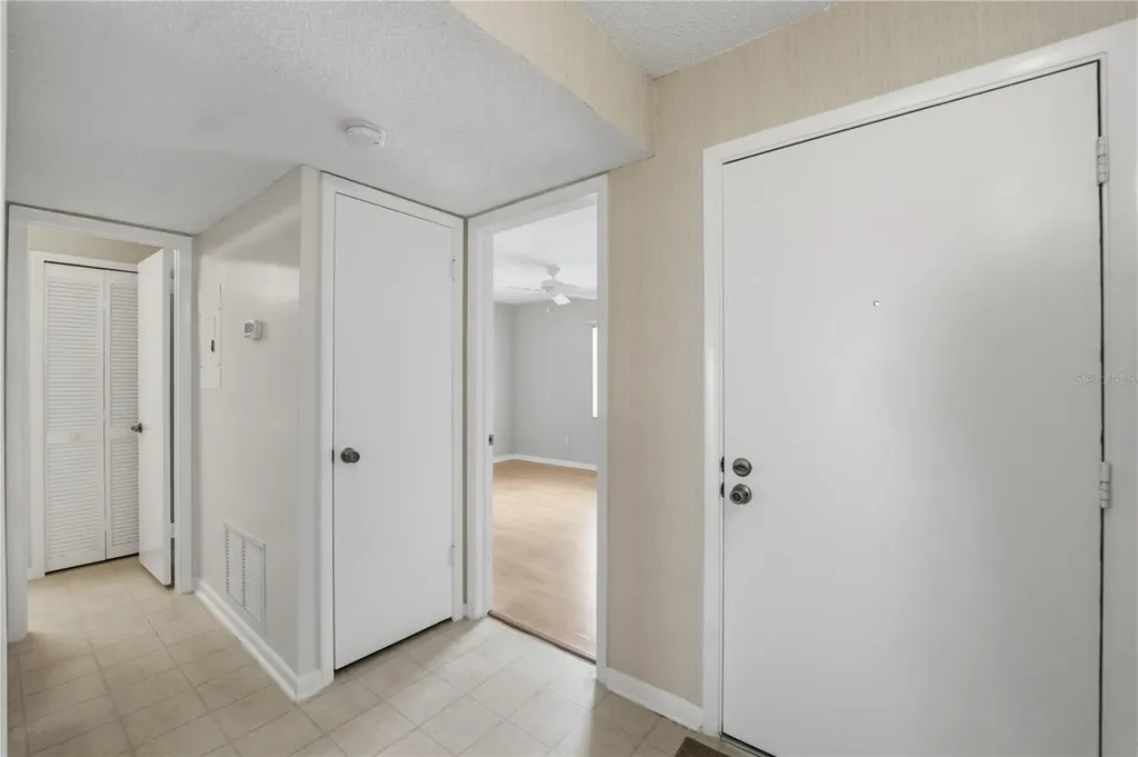 7 Escondido Circle Altamonte Springs FL 32701