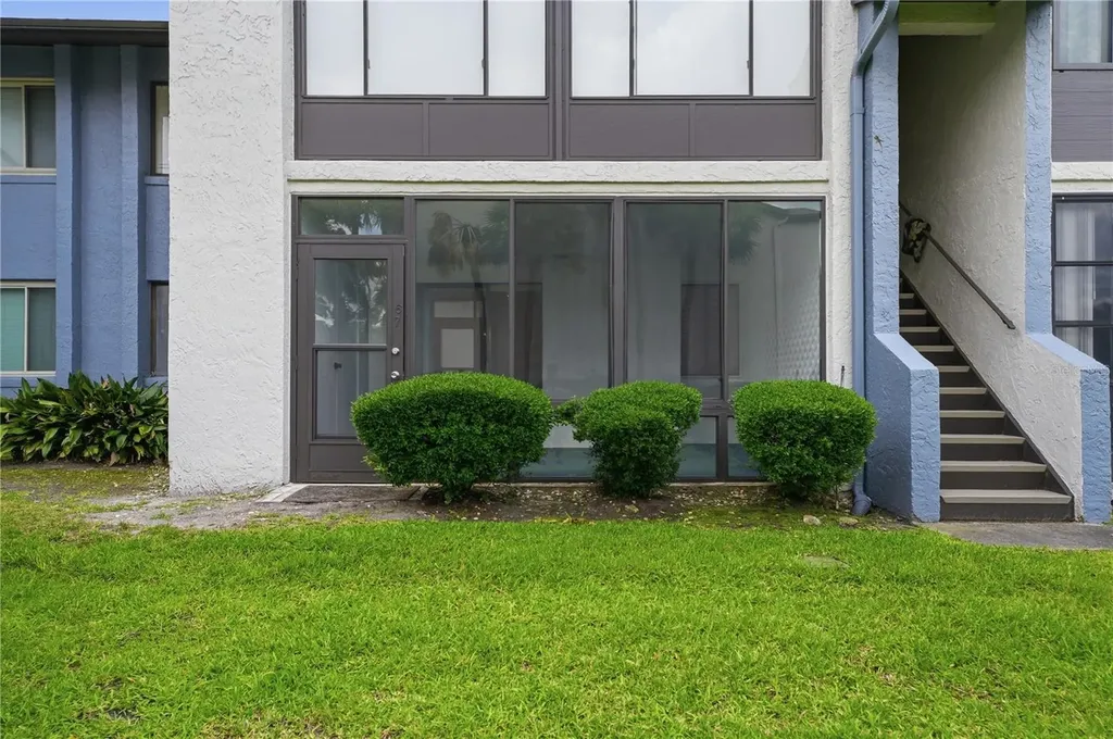 7 Escondido Circle Altamonte Springs FL 32701