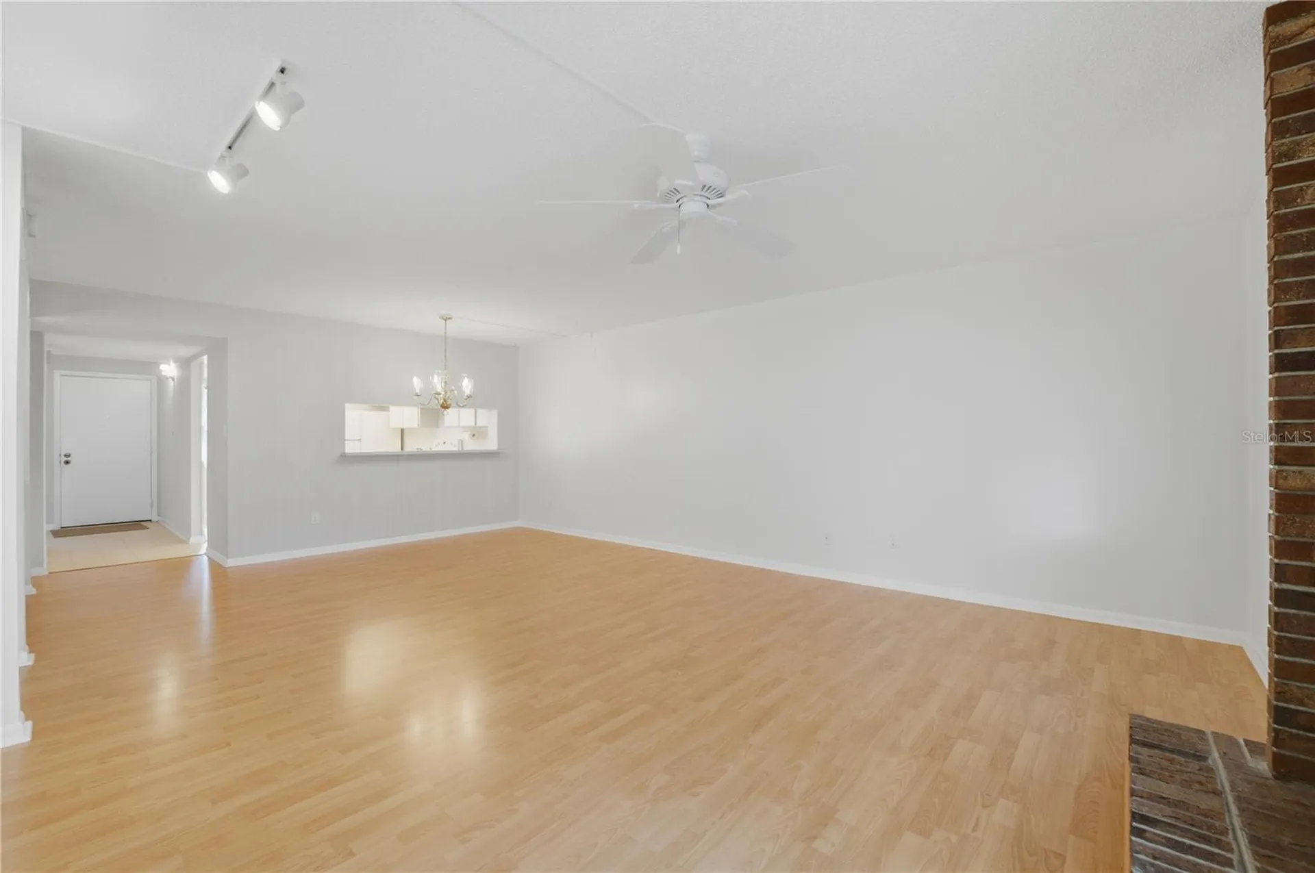 7 Escondido Circle Altamonte Springs FL 32701