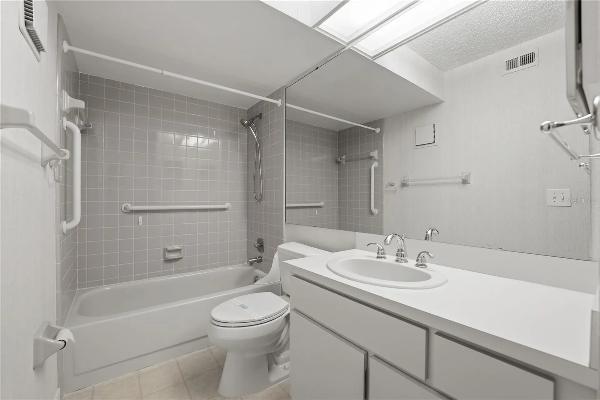 7 Escondido Circle Altamonte Springs FL 32701