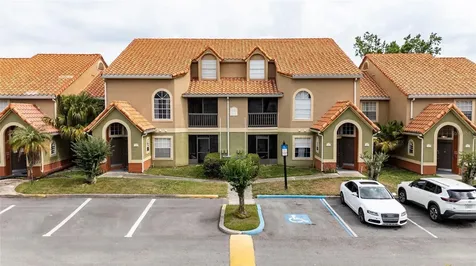 445 Fountainhead Circle Kissimmee FL 34741