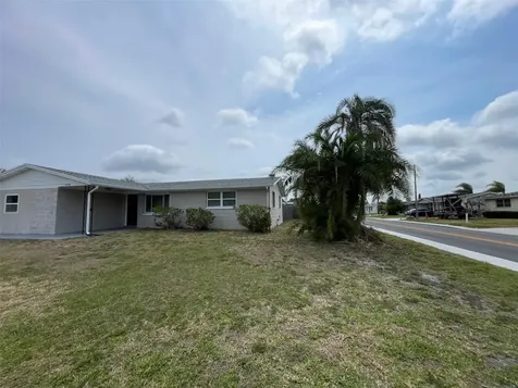 2702 Druid Place Holiday FL 34691