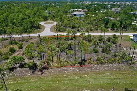 8228 Leafy Way Port Charlotte FL 33981