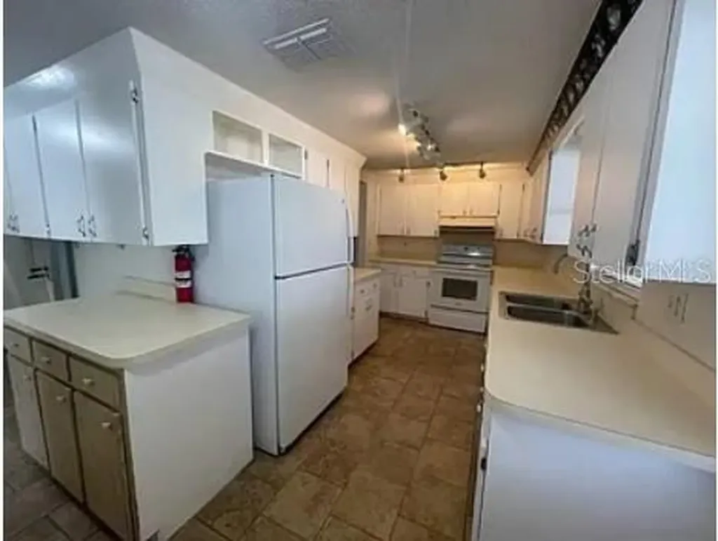 1305 Carr Drive Auburndale FL 33823