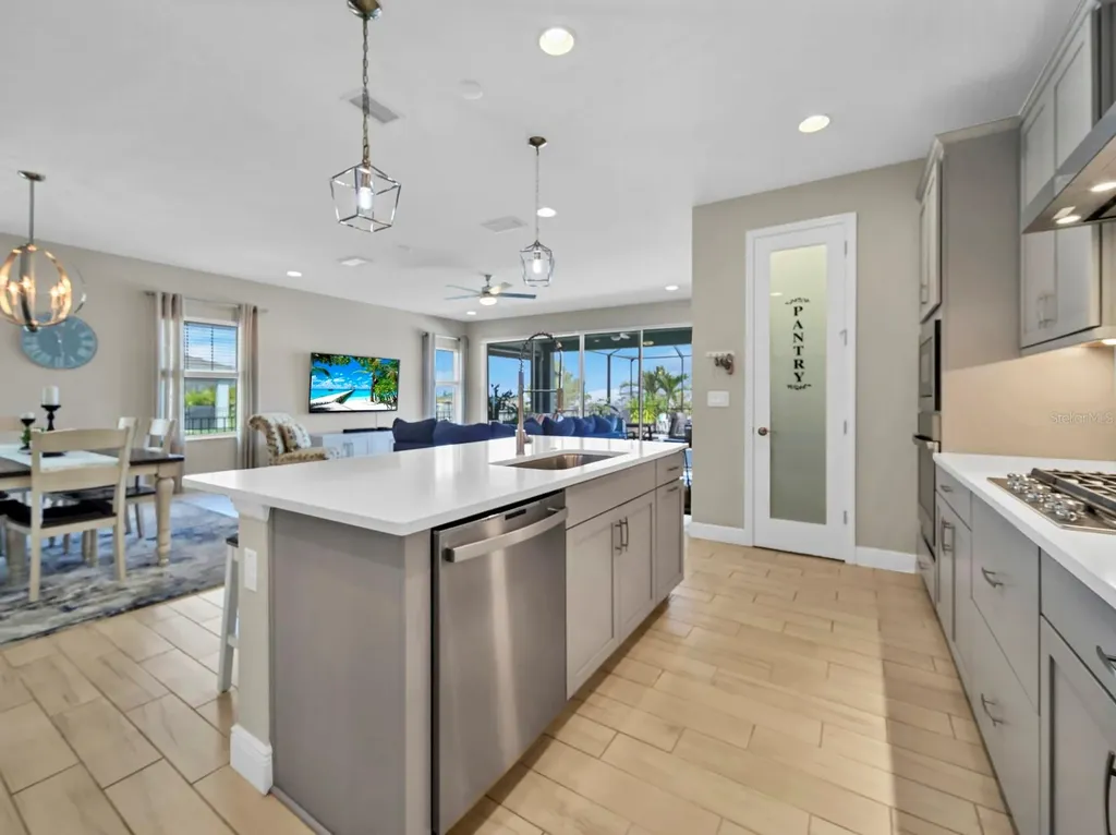 6364 Roadstead Court Apollo Beach FL 33572