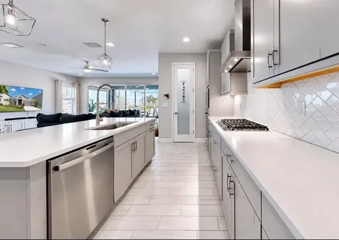 6364 Roadstead Court Apollo Beach FL 33572
