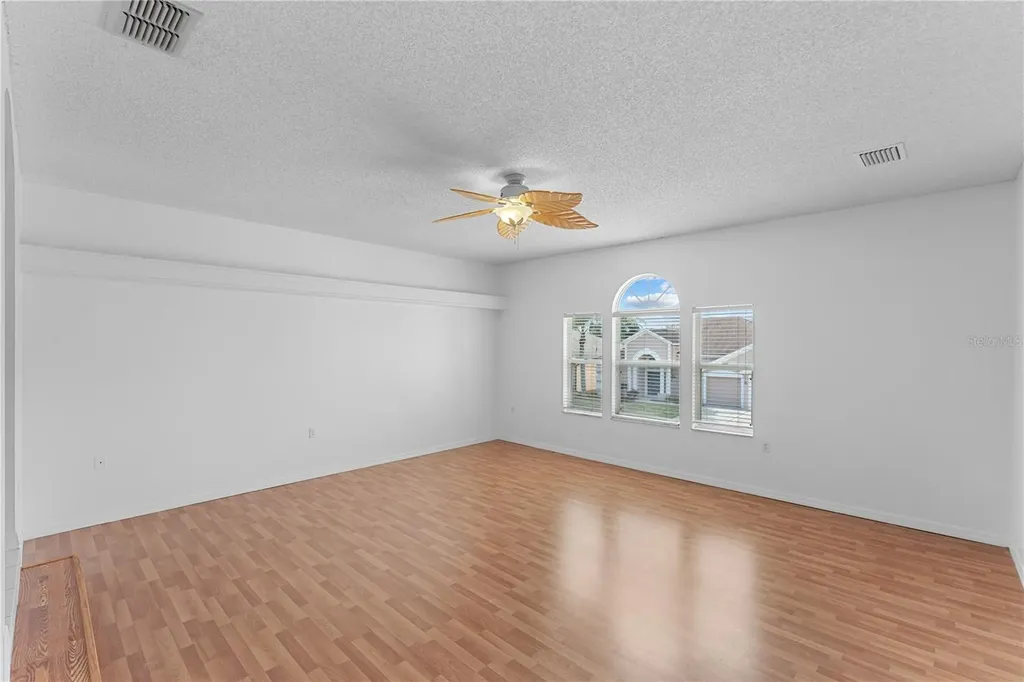 617 Lakescape Court Orlando FL 32828