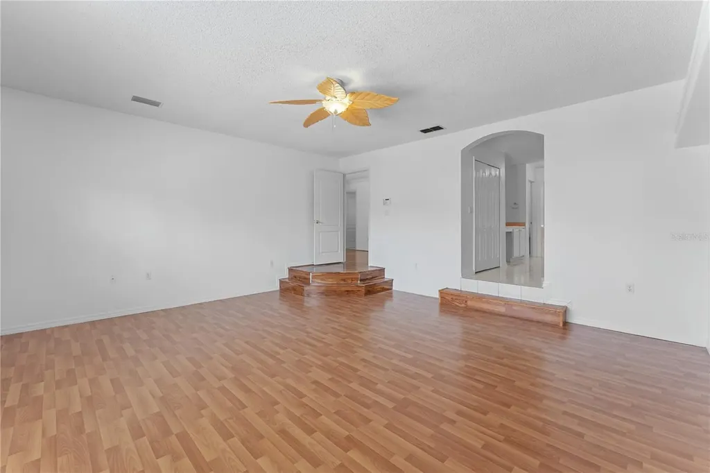 617 Lakescape Court Orlando FL 32828