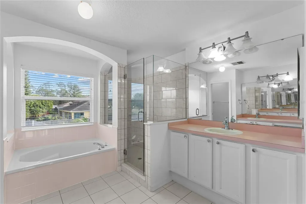 617 Lakescape Court Orlando FL 32828