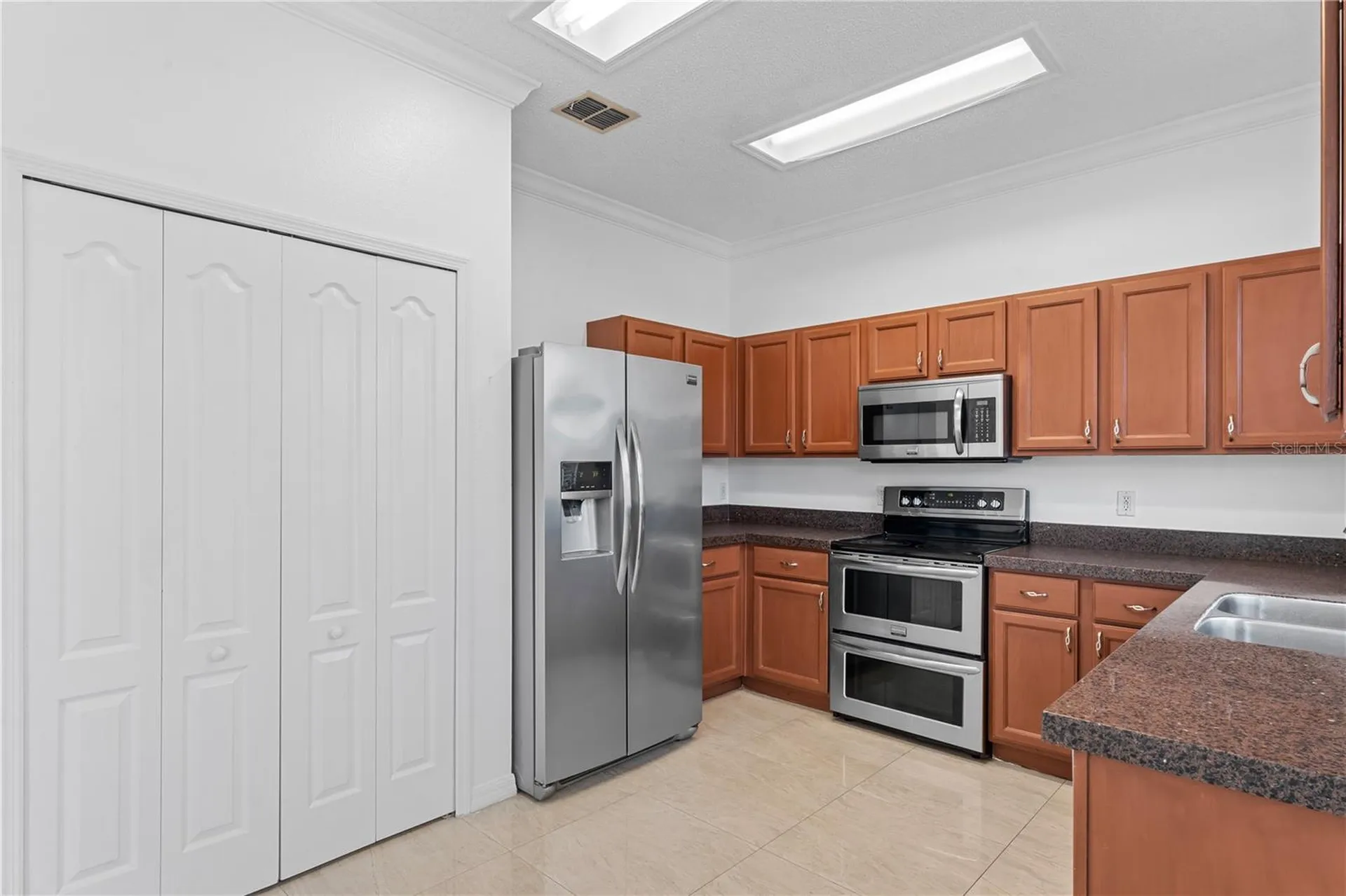 617 Lakescape Court Orlando FL 32828