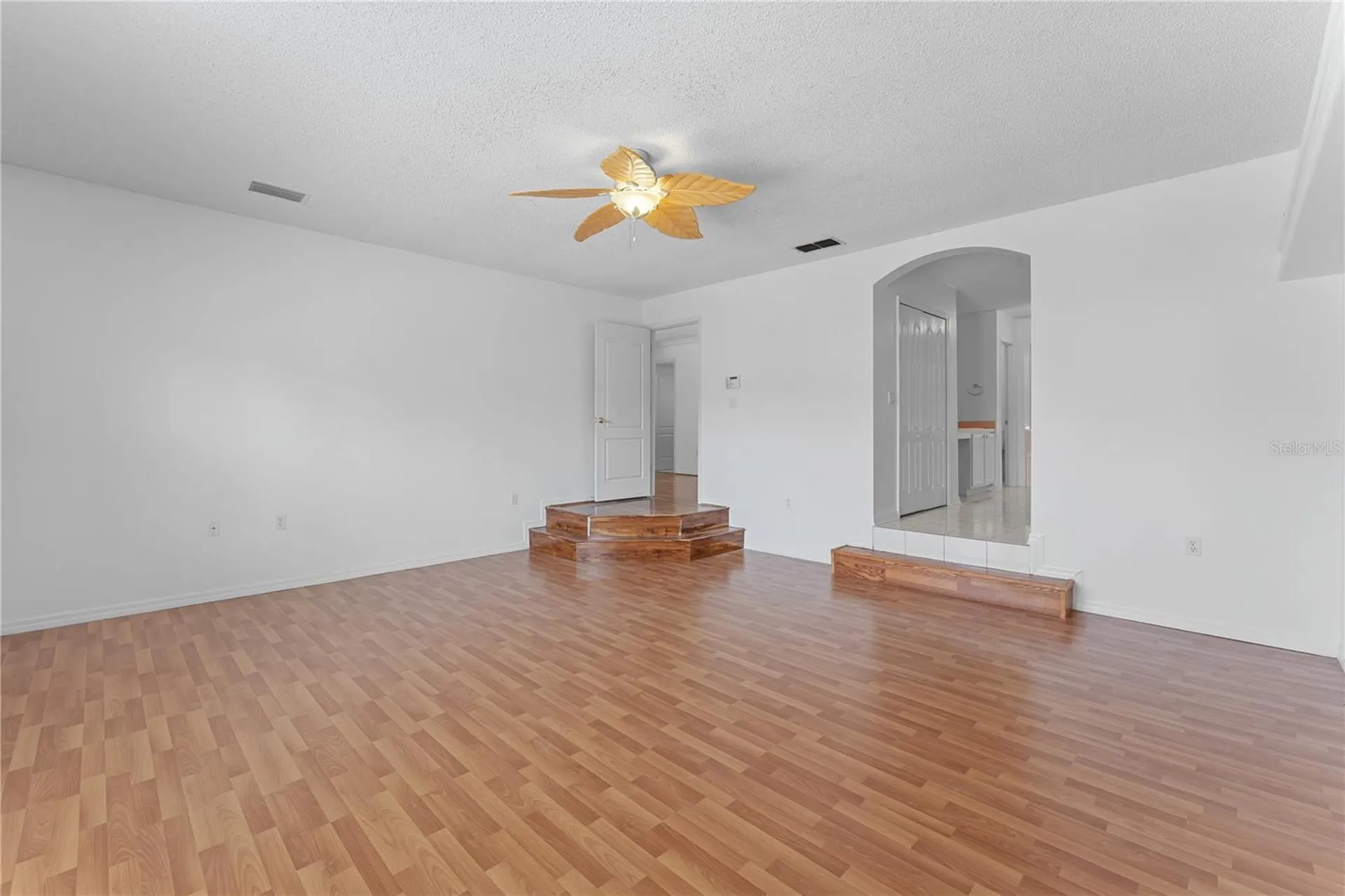 617 Lakescape Court Orlando FL 32828