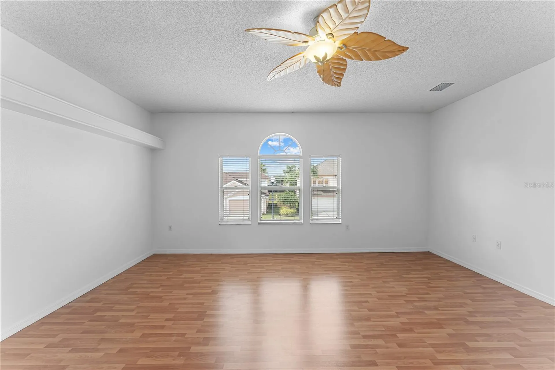 617 Lakescape Court Orlando FL 32828