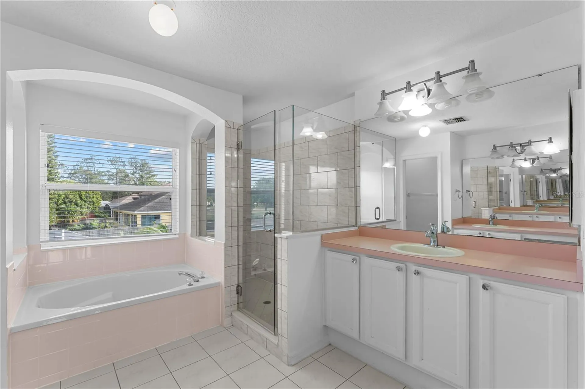 617 Lakescape Court Orlando FL 32828