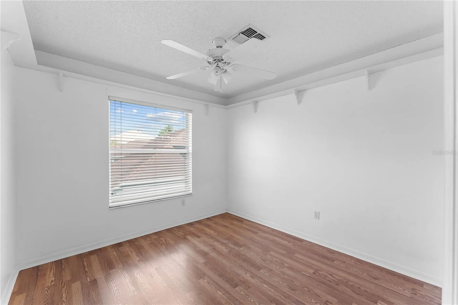 617 Lakescape Court Orlando FL 32828