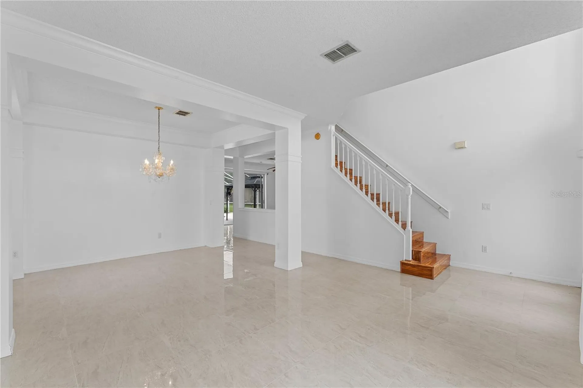 617 Lakescape Court Orlando FL 32828
