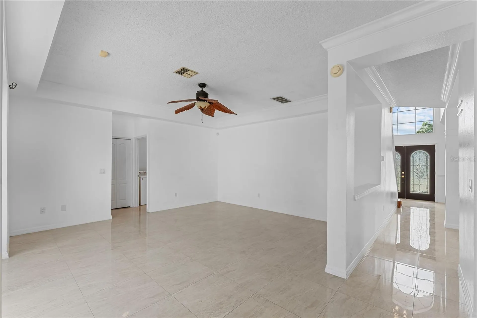 617 Lakescape Court Orlando FL 32828