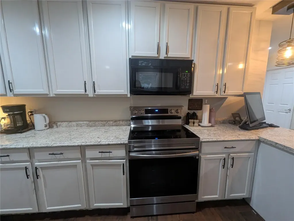 1808 36th Avenue E Bradenton FL 34208