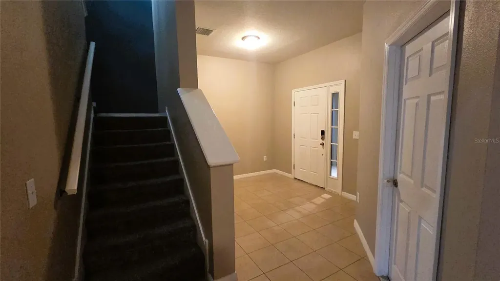 10279 Newminster Loop Ruskin FL 33573