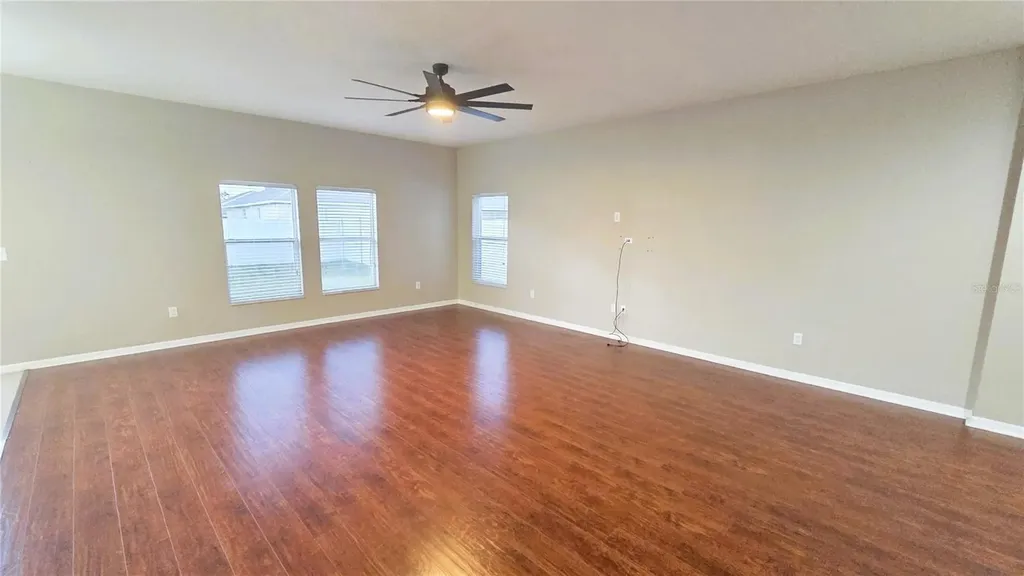 10279 Newminster Loop Ruskin FL 33573
