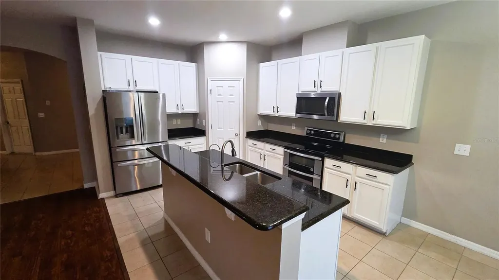 10279 Newminster Loop Ruskin FL 33573