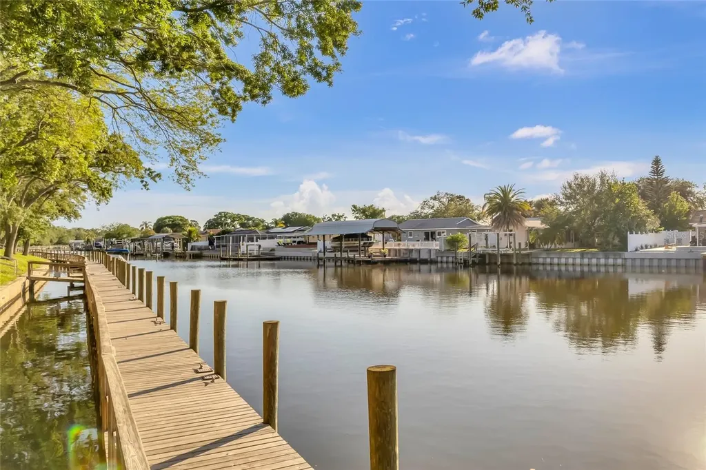 5684 Baywater Drive Tampa FL 33615