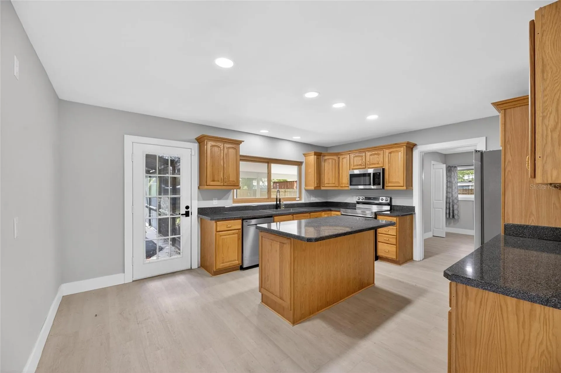 204 7th Avenue NW Ruskin FL 33570