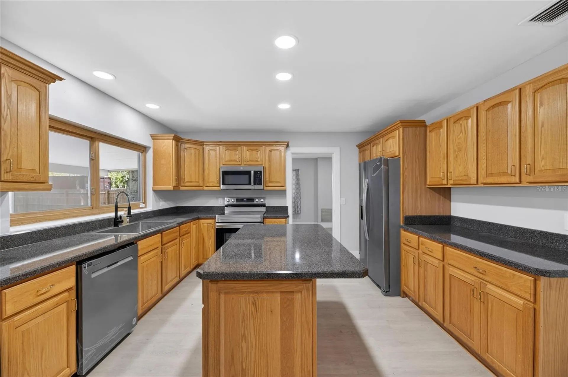 204 7th Avenue NW Ruskin FL 33570