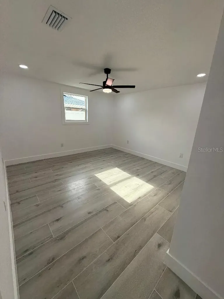 3301 W New Orleans Avenue Tampa FL 33614