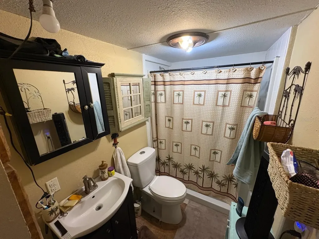 501 Avenue A Wahneta W Winter Haven FL 33880