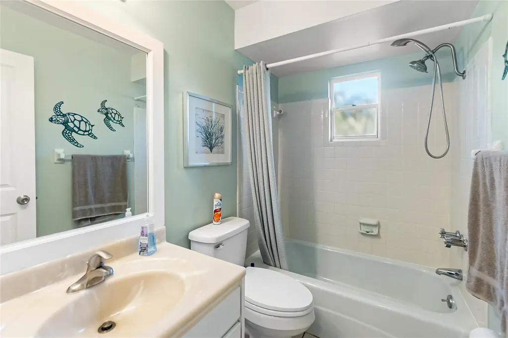 676 Park Circle Bradenton FL 34207