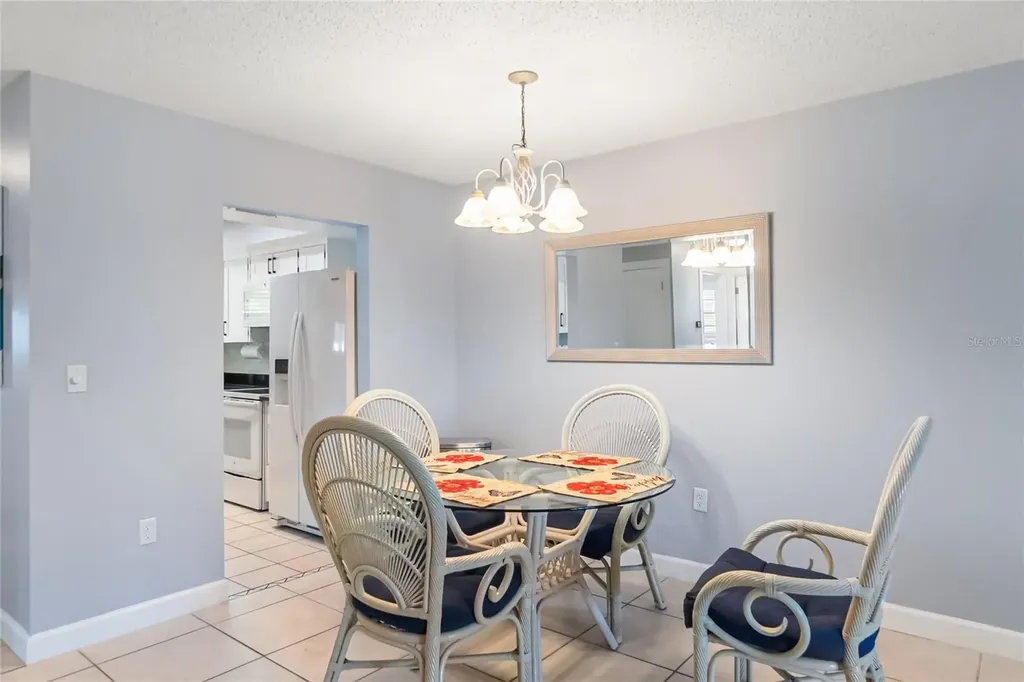 676 Park Circle Bradenton FL 34207