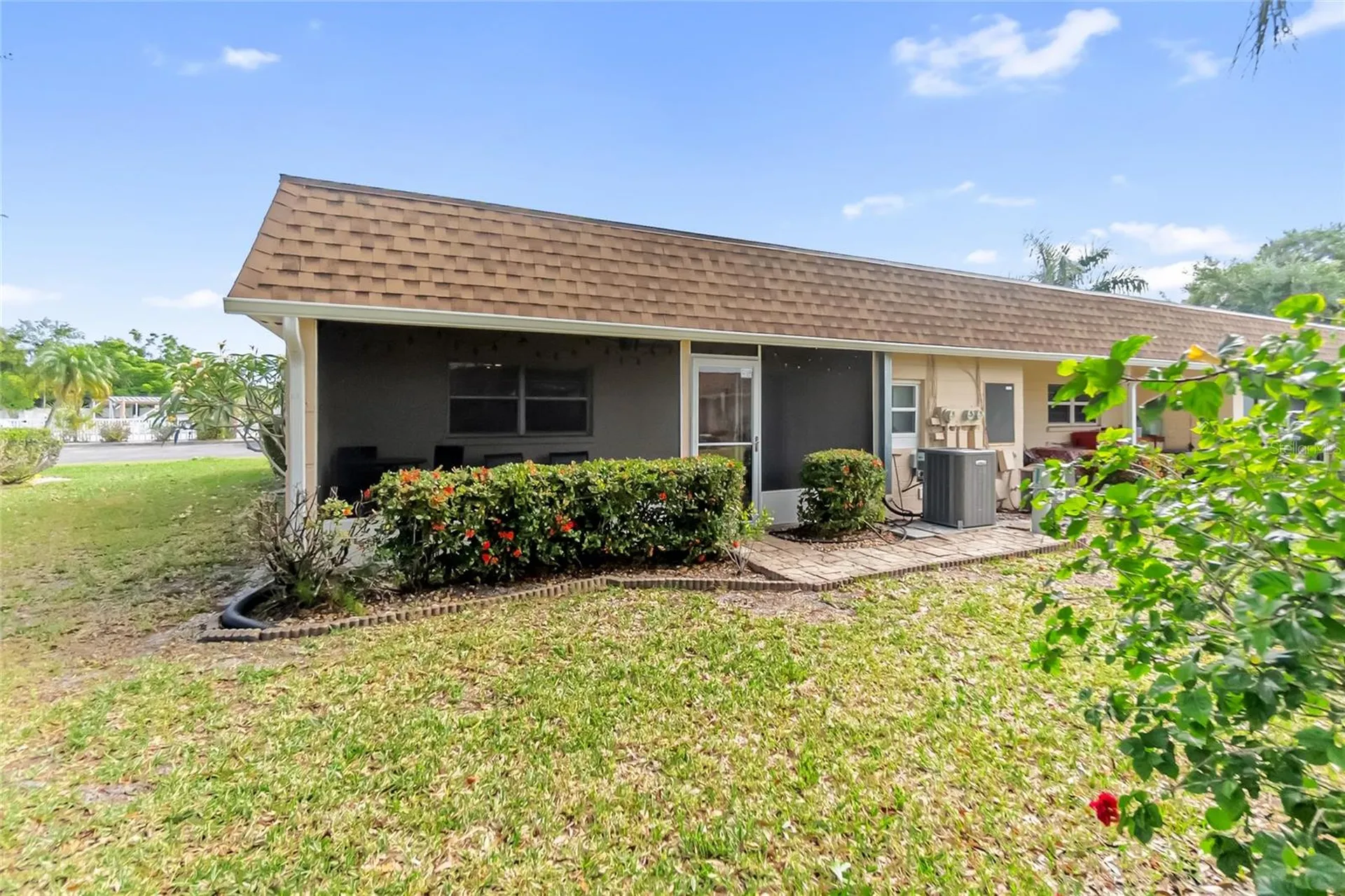 676 Park Circle Bradenton FL 34207