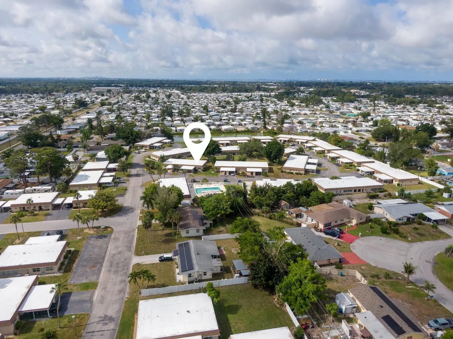 676 Park Circle Bradenton FL 34207