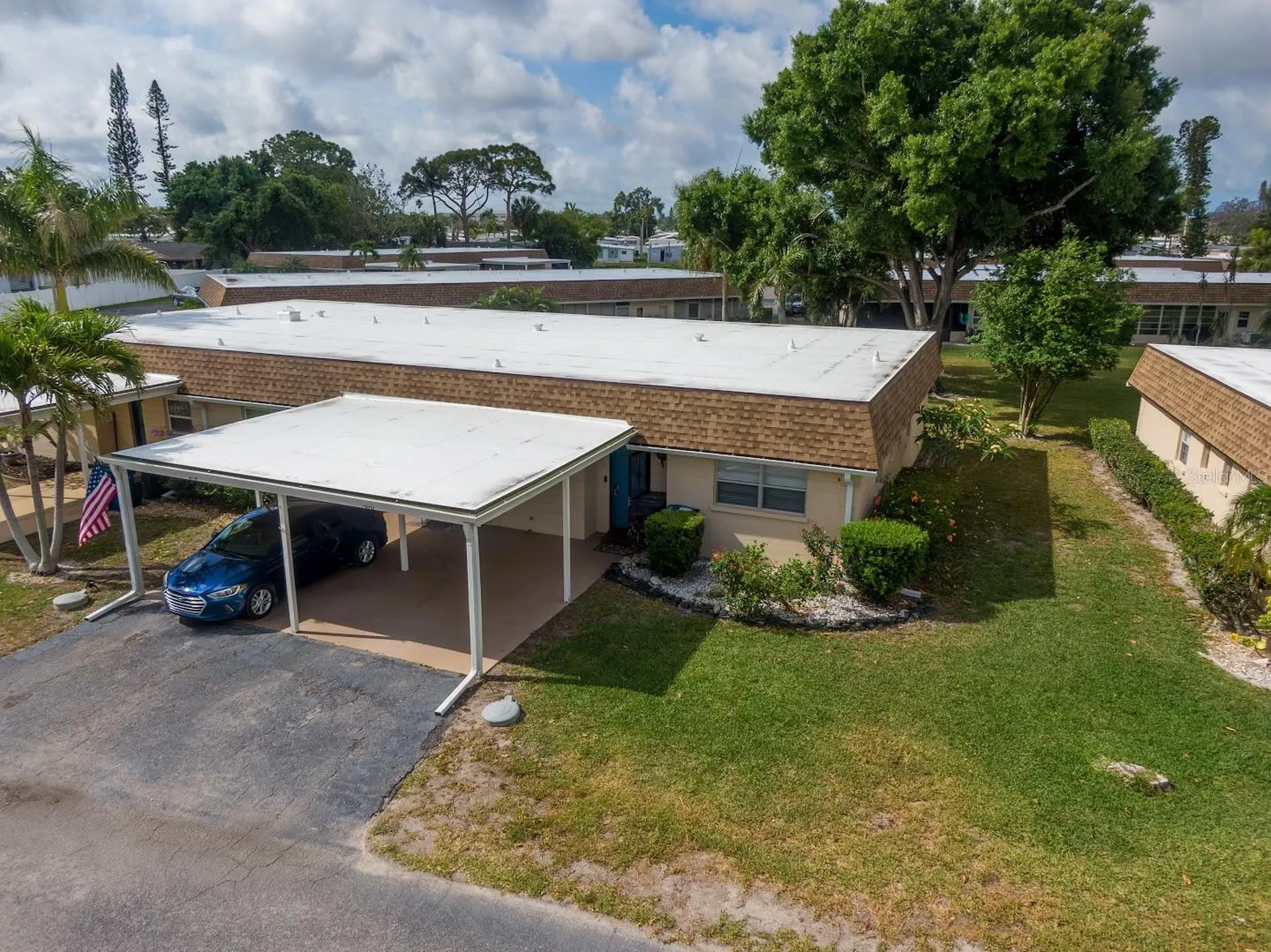 676 Park Circle Bradenton FL 34207