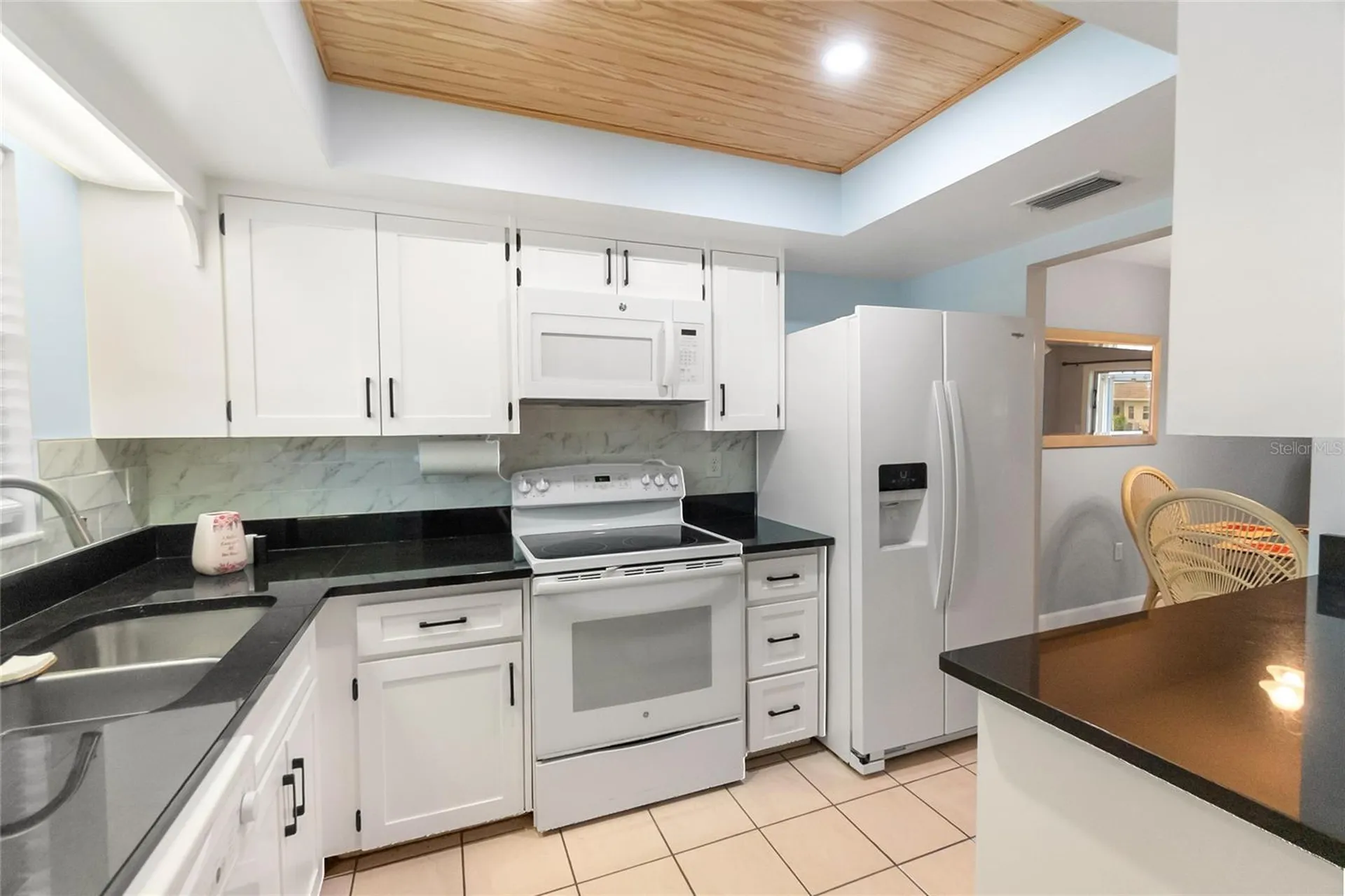 676 Park Circle Bradenton FL 34207