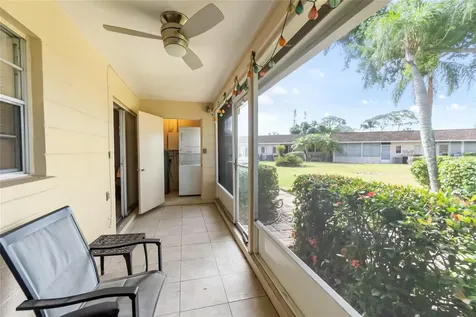 676 Park Circle Bradenton FL 34207