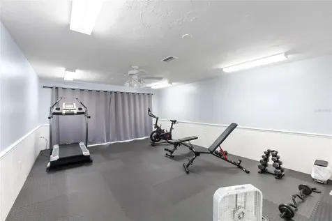 676 Park Circle Bradenton FL 34207