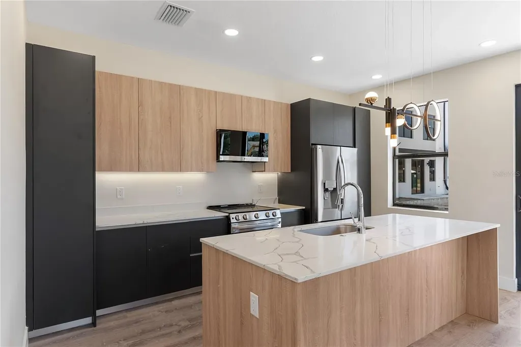 8401 Modano Place Tampa FL 33614
